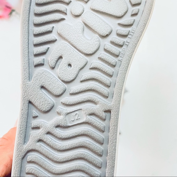 Native shoes gray size J2 - Picture 5 of 6